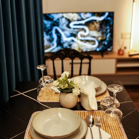 Azure By Dove Apartment *