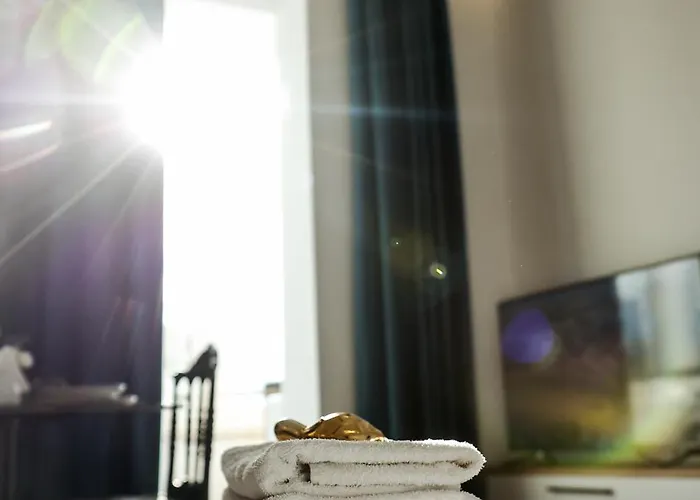 Azure By Dove 地拉那